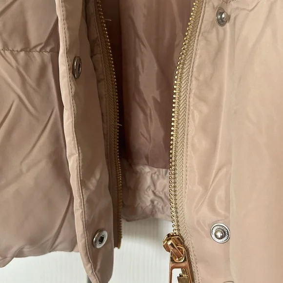 NWT Cropped Puffer Jacket - Latte - Picture 10 of 12